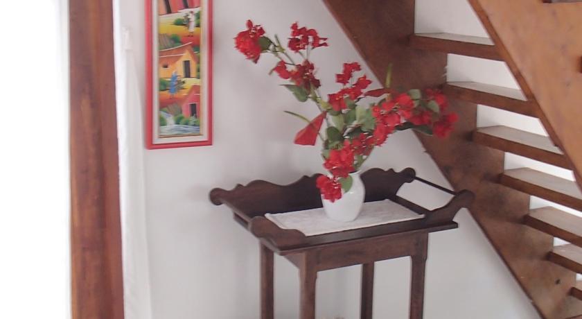 Being Villa Plymouth Room photo